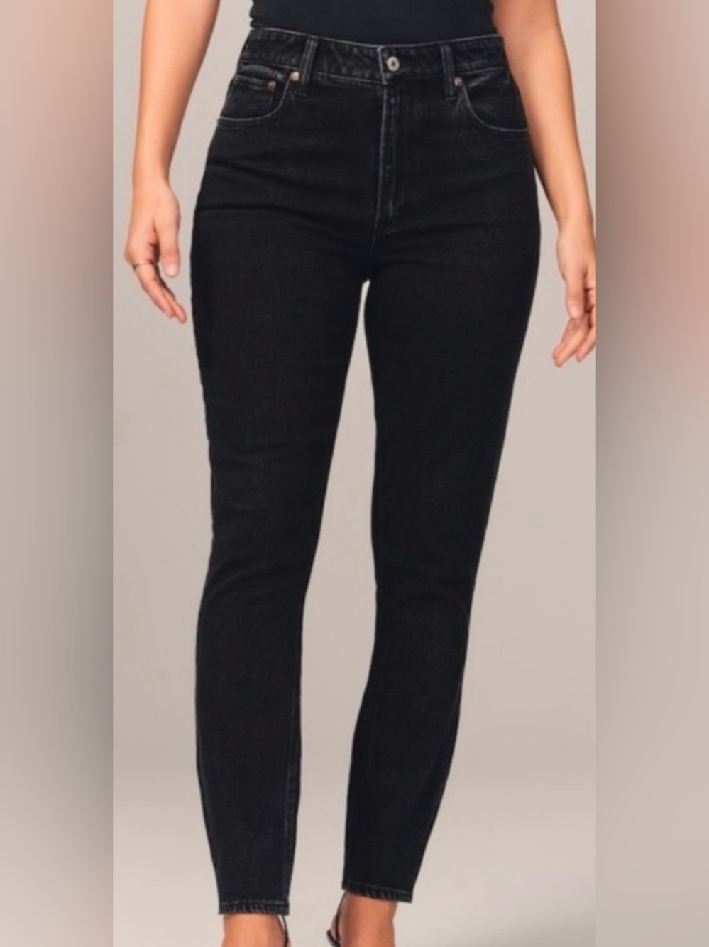 NWT Abercrombie & Fitch High Rise Curve Jeans Size 33